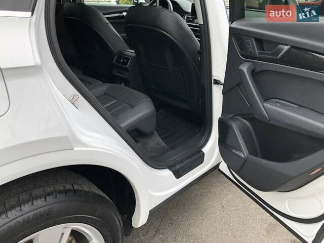 Белый Ауди Ку 5, объемом двигателя 2 л и пробегом 155 тыс. км за 17980 $, фото 45 на Automoto.ua