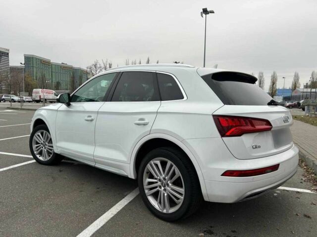 Белый Ауди Ку 5, объемом двигателя 2 л и пробегом 107 тыс. км за 26900 $, фото 4 на Automoto.ua