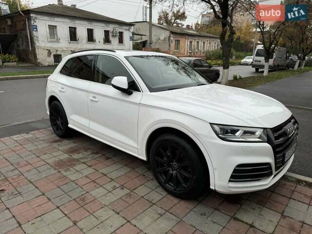 Белый Ауди Ку 5, объемом двигателя 1.98 л и пробегом 162 тыс. км за 26500 $, фото 4 на Automoto.ua