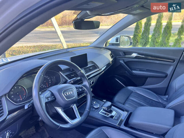 Белый Ауди Ку 5, объемом двигателя 0 л и пробегом 120 тыс. км за 26000 $, фото 3 на Automoto.ua