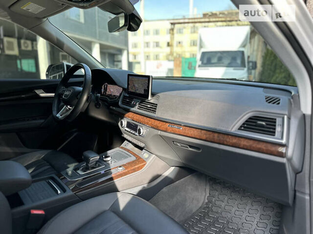 Белый Ауди Ку 5, объемом двигателя 2 л и пробегом 41 тыс. км за 24900 $, фото 69 на Automoto.ua