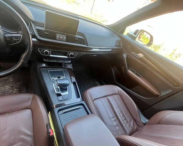 Белый Ауди Ку 5, объемом двигателя 1.98 л и пробегом 82 тыс. км за 27000 $, фото 11 на Automoto.ua