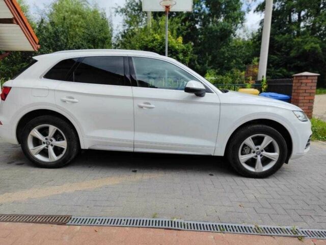 Белый Ауди Ку 5, объемом двигателя 2 л и пробегом 90 тыс. км за 16800 $, фото 5 на Automoto.ua