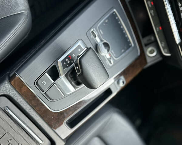 Белый Ауди Ку 5, объемом двигателя 2 л и пробегом 41 тыс. км за 24900 $, фото 44 на Automoto.ua