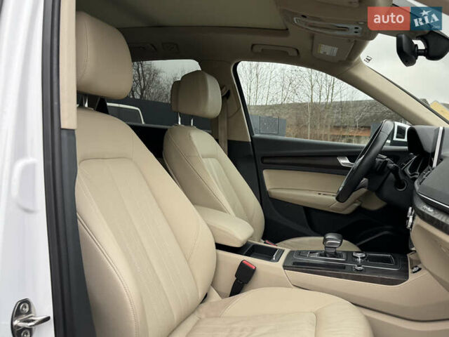 Білий Ауді Ку 5, об'ємом двигуна 1.98 л та пробігом 159 тис. км за 24699 $, фото 52 на Automoto.ua