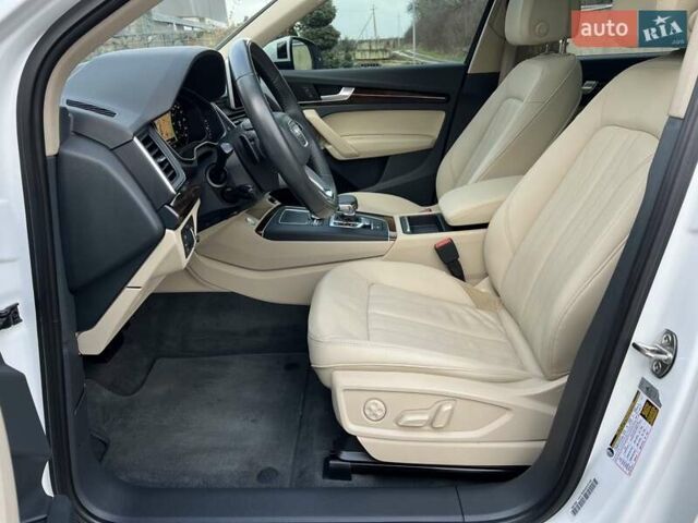 Белый Ауди Ку 5, объемом двигателя 2 л и пробегом 135 тыс. км за 26950 $, фото 86 на Automoto.ua