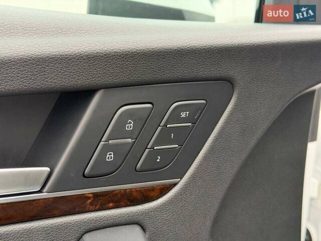 Белый Ауди Ку 5, объемом двигателя 1.98 л и пробегом 158 тыс. км за 25500 $, фото 38 на Automoto.ua