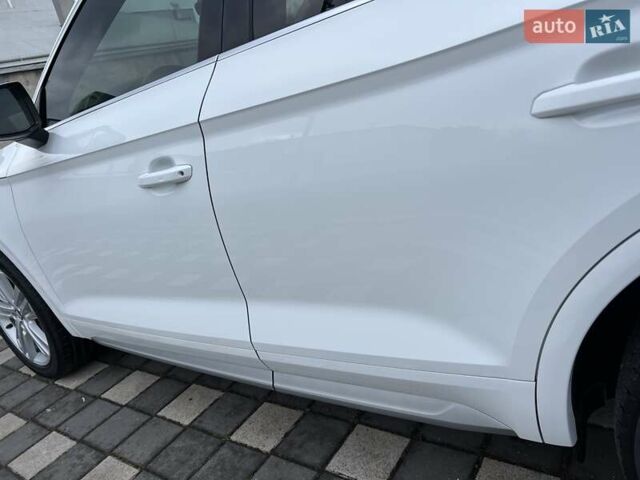 Белый Ауди Ку 5, объемом двигателя 2 л и пробегом 135 тыс. км за 26950 $, фото 65 на Automoto.ua