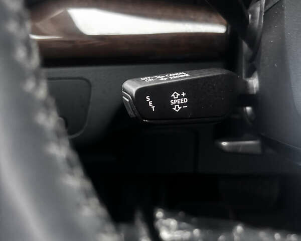 Белый Ауди Ку 5, объемом двигателя 2 л и пробегом 163 тыс. км за 23100 $, фото 17 на Automoto.ua