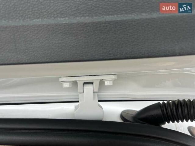 Белый Ауди Ку 5, объемом двигателя 2 л и пробегом 135 тыс. км за 26950 $, фото 181 на Automoto.ua