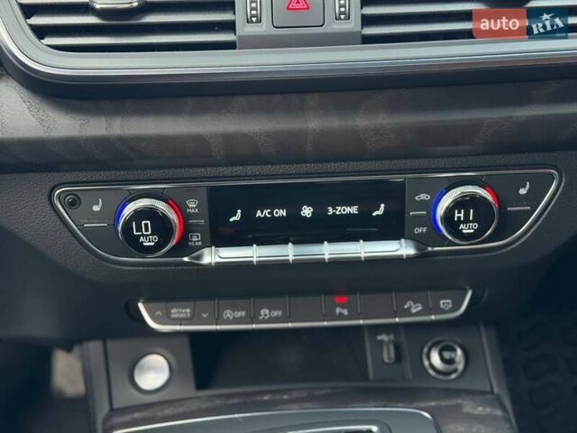 Білий Ауді Ку 5, об'ємом двигуна 1.98 л та пробігом 124 тис. км за 29000 $, фото 41 на Automoto.ua