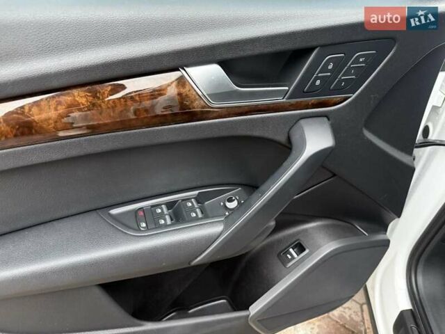 Білий Ауді Ку 5, об'ємом двигуна 2 л та пробігом 87 тис. км за 20998 $, фото 21 на Automoto.ua