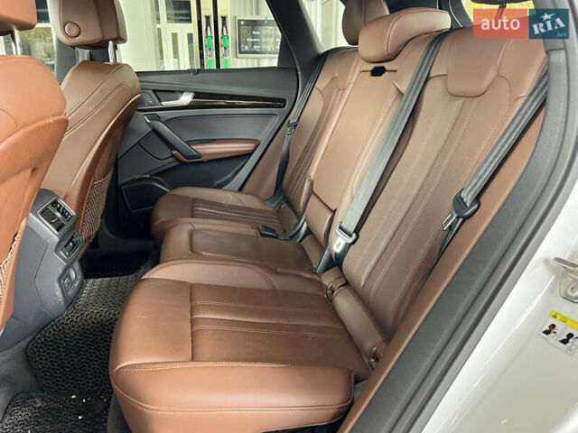 Белый Ауди Ку 5, объемом двигателя 1.98 л и пробегом 139 тыс. км за 27499 $, фото 12 на Automoto.ua