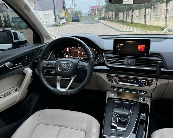 Белый Ауди Ку 5, объемом двигателя 2 л и пробегом 108 тыс. км за 28500 $, фото 11 на Automoto.ua