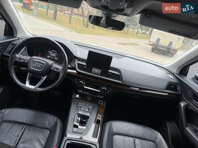 Білий Ауді Ку 5, об'ємом двигуна 2 л та пробігом 87 тис. км за 20998 $, фото 17 на Automoto.ua