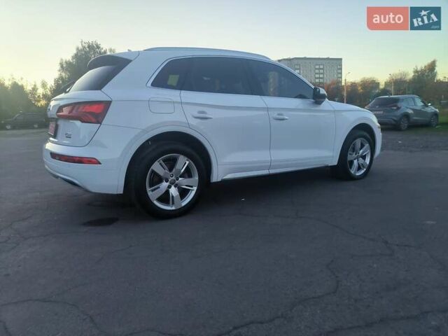 Белый Ауди Ку 5, объемом двигателя 1.98 л и пробегом 211 тыс. км за 18700 $, фото 6 на Automoto.ua