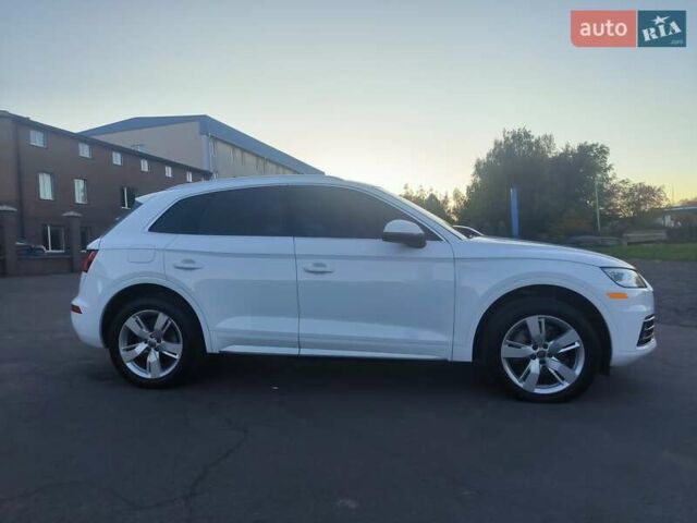 Белый Ауди Ку 5, объемом двигателя 1.98 л и пробегом 211 тыс. км за 18700 $, фото 5 на Automoto.ua