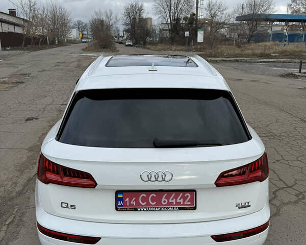 Белый Ауди Ку 5, объемом двигателя 1.98 л и пробегом 182 тыс. км за 25700 $, фото 8 на Automoto.ua