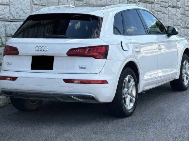 Белый Ауди Ку 5, объемом двигателя 2 л и пробегом 87 тыс. км за 14500 $, фото 6 на Automoto.ua