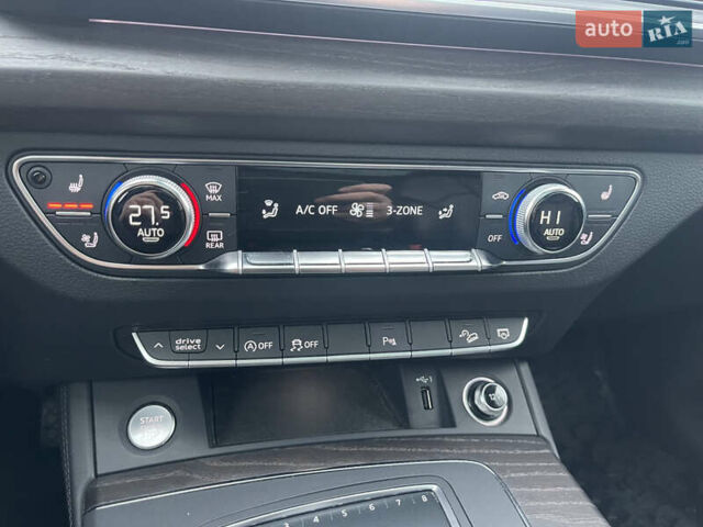 Белый Ауди Ку 5, объемом двигателя 2 л и пробегом 120 тыс. км за 27800 $, фото 23 на Automoto.ua