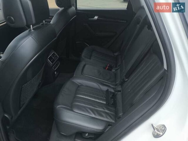 Белый Ауди Ку 5, объемом двигателя 1.98 л и пробегом 170 тыс. км за 20700 $, фото 8 на Automoto.ua