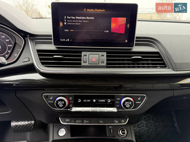 Белый Ауди Ку 5, объемом двигателя 1.98 л и пробегом 95 тыс. км за 29400 $, фото 20 на Automoto.ua