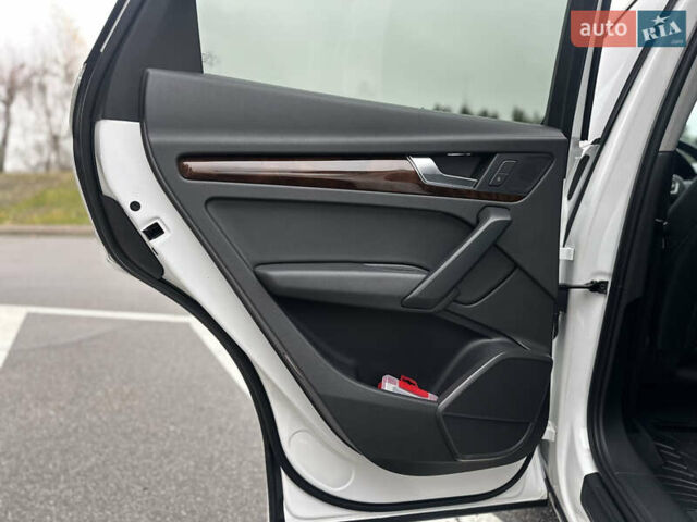 Белый Ауди Ку 5, объемом двигателя 1.99 л и пробегом 163 тыс. км за 22999 $, фото 26 на Automoto.ua