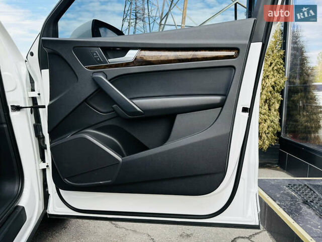 Белый Ауди Ку 5, объемом двигателя 1.98 л и пробегом 93 тыс. км за 26500 $, фото 27 на Automoto.ua