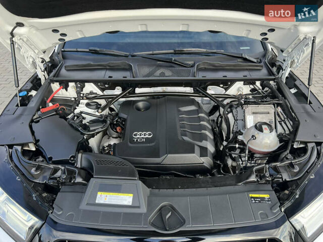 Белый Ауди Ку 5, объемом двигателя 1.97 л и пробегом 287 тыс. км за 27816 $, фото 12 на Automoto.ua