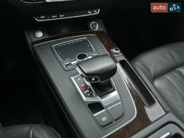 Белый Ауди Ку 5, объемом двигателя 1.99 л и пробегом 163 тыс. км за 22999 $, фото 21 на Automoto.ua