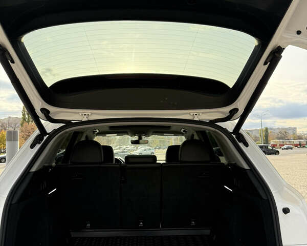 Белый Ауди Ку 5, объемом двигателя 1.98 л и пробегом 100 тыс. км за 27000 $, фото 14 на Automoto.ua