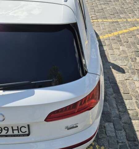 Белый Ауди Ку 5, объемом двигателя 1.98 л и пробегом 57 тыс. км за 30000 $, фото 17 на Automoto.ua