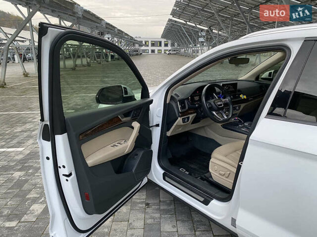 Белый Ауди Ку 5, объемом двигателя 1.98 л и пробегом 143 тыс. км за 23500 $, фото 7 на Automoto.ua