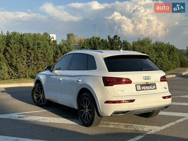 Белый Ауди Ку 5, объемом двигателя 1.99 л и пробегом 159 тыс. км за 24999 $, фото 3 на Automoto.ua