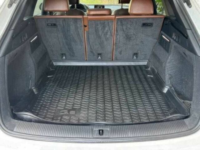 Белый Ауди Ку 5, объемом двигателя 2 л и пробегом 87 тыс. км за 14500 $, фото 16 на Automoto.ua