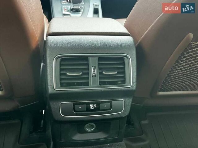 Белый Ауди Ку 5, объемом двигателя 2 л и пробегом 209 тыс. км за 25990 $, фото 28 на Automoto.ua