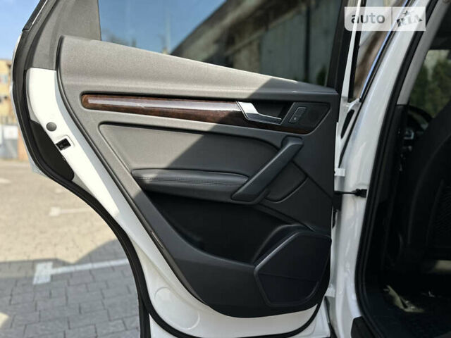 Белый Ауди Ку 5, объемом двигателя 2 л и пробегом 41 тыс. км за 24900 $, фото 58 на Automoto.ua