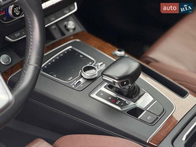 Белый Ауди Ку 5, объемом двигателя 1.98 л и пробегом 158 тыс. км за 25500 $, фото 44 на Automoto.ua