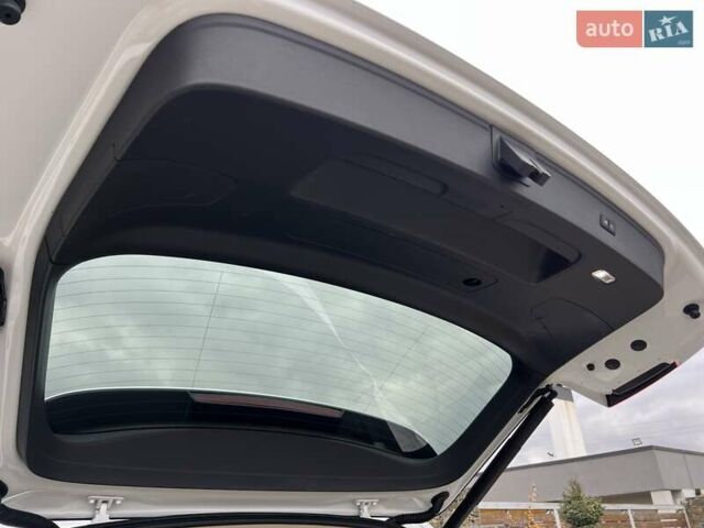 Белый Ауди Ку 5, объемом двигателя 2 л и пробегом 135 тыс. км за 26950 $, фото 176 на Automoto.ua