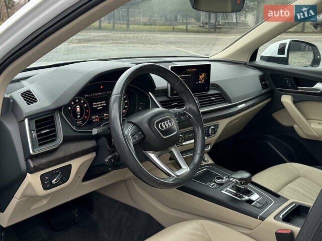 Білий Ауді Ку 5, об'ємом двигуна 1.98 л та пробігом 159 тис. км за 24699 $, фото 34 на Automoto.ua