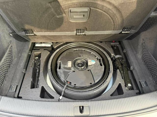 Білий Ауді Ку 5, об'ємом двигуна 2 л та пробігом 180 тис. км за 22299 $, фото 20 на Automoto.ua