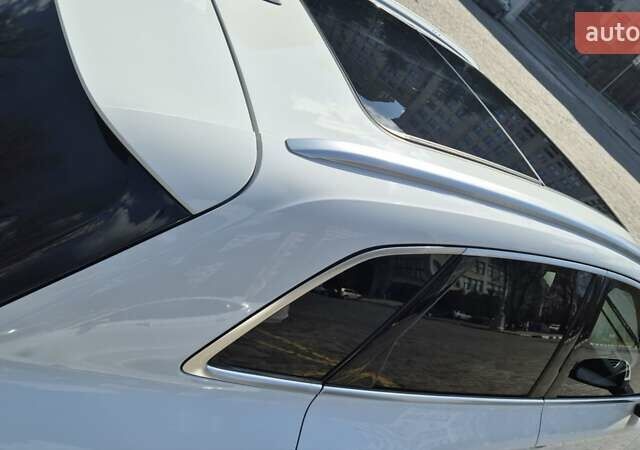 Белый Ауди Ку 5, объемом двигателя 1.98 л и пробегом 57 тыс. км за 30000 $, фото 19 на Automoto.ua