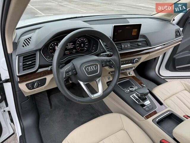 Білий Ауді Ку 5, об'ємом двигуна 1.98 л та пробігом 60 тис. км за 31500 $, фото 41 на Automoto.ua