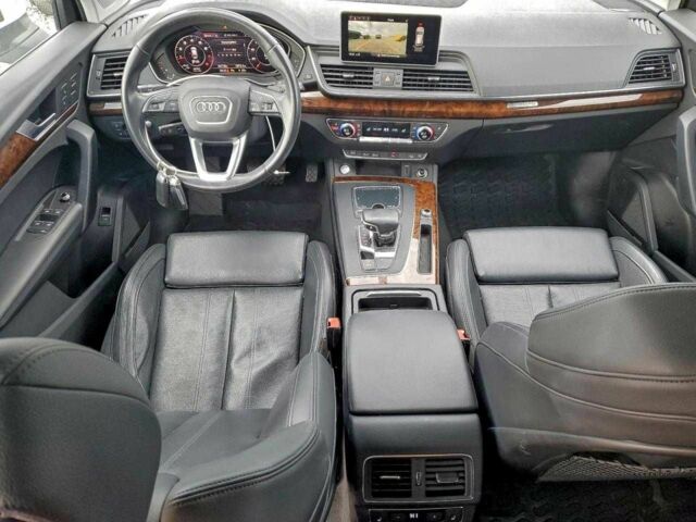 Білий Ауді Ку 5, об'ємом двигуна 2 л та пробігом 82 тис. км за 8500 $, фото 7 на Automoto.ua