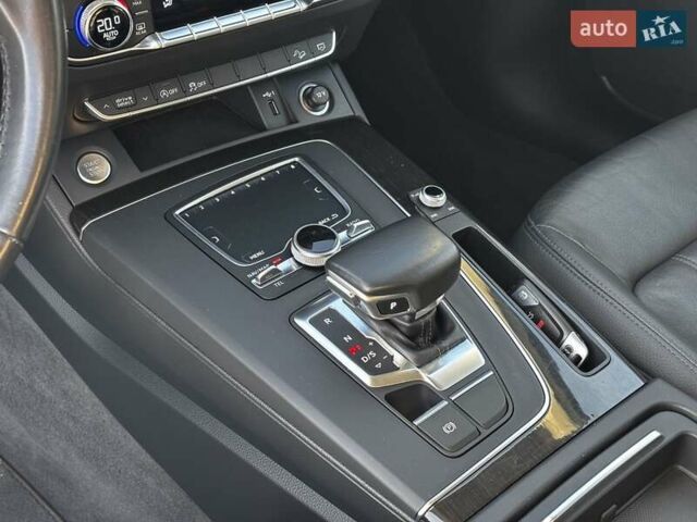 Білий Ауді Ку 5, об'ємом двигуна 1.98 л та пробігом 107 тис. км за 23500 $, фото 26 на Automoto.ua