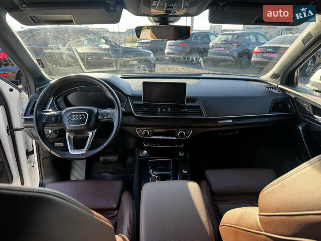 Белый Ауди Ку 5, объемом двигателя 2 л и пробегом 249 тыс. км за 21500 $, фото 47 на Automoto.ua