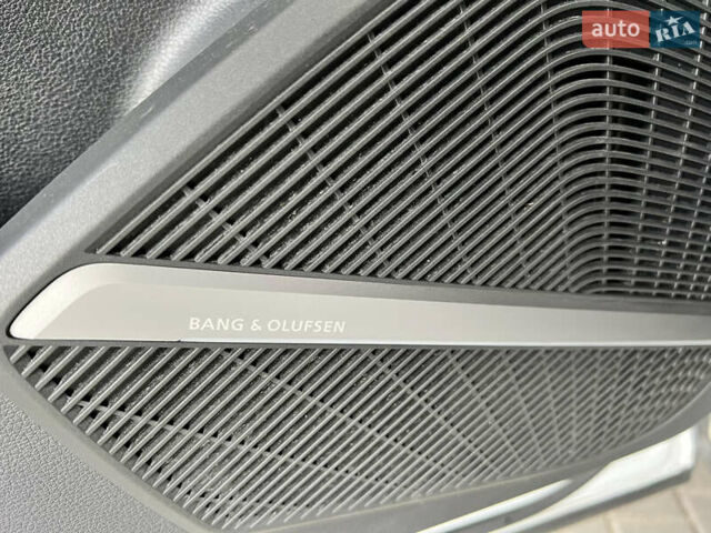 Белый Ауди Ку 5, объемом двигателя 1.98 л и пробегом 139 тыс. км за 27499 $, фото 23 на Automoto.ua