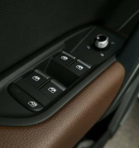 Белый Ауди Ку 5, объемом двигателя 1.98 л и пробегом 108 тыс. км за 26700 $, фото 9 на Automoto.ua