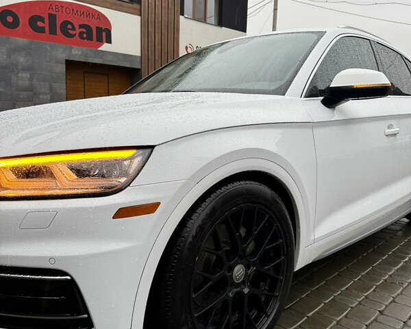 Білий Ауді Ку 5, об'ємом двигуна 1.98 л та пробігом 229 тис. км за 22400 $, фото 23 на Automoto.ua