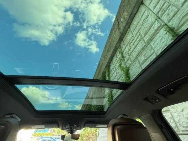 Белый Ауди Ку 5, объемом двигателя 2 л и пробегом 87 тыс. км за 14500 $, фото 12 на Automoto.ua